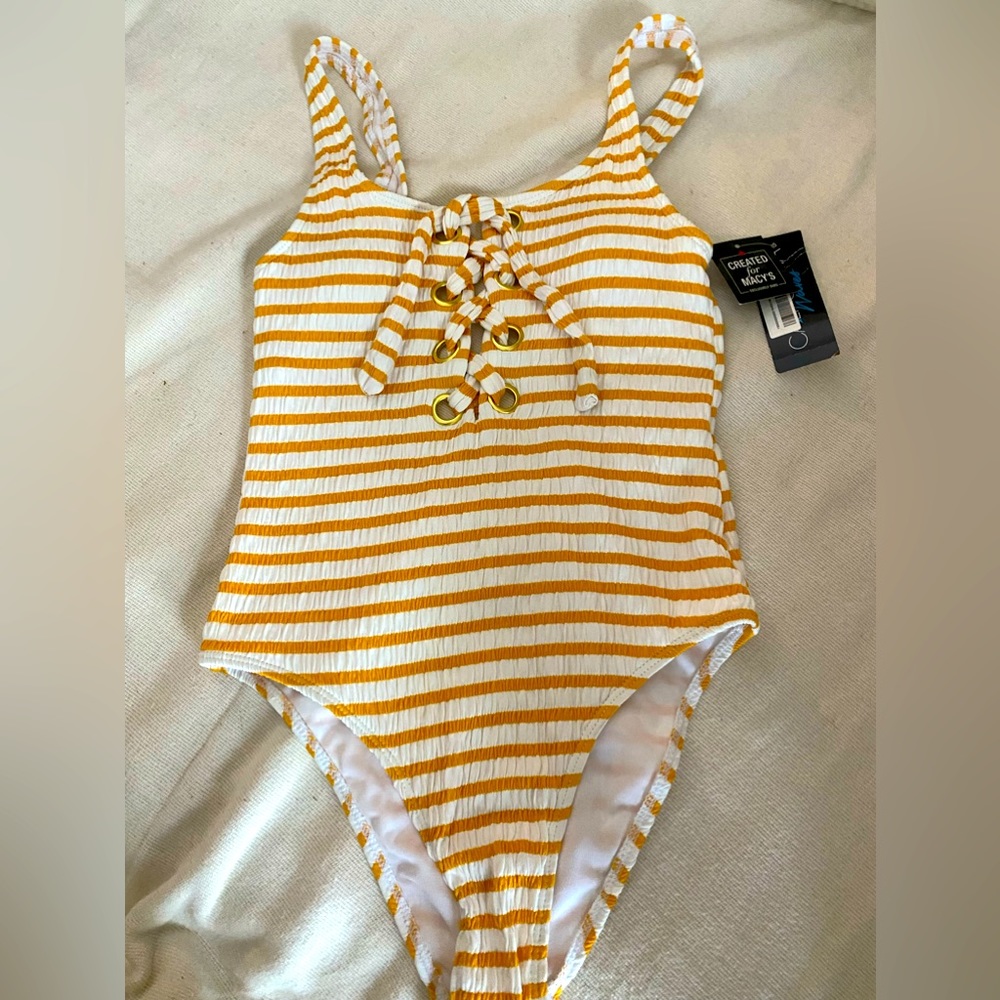 California Waves one piece